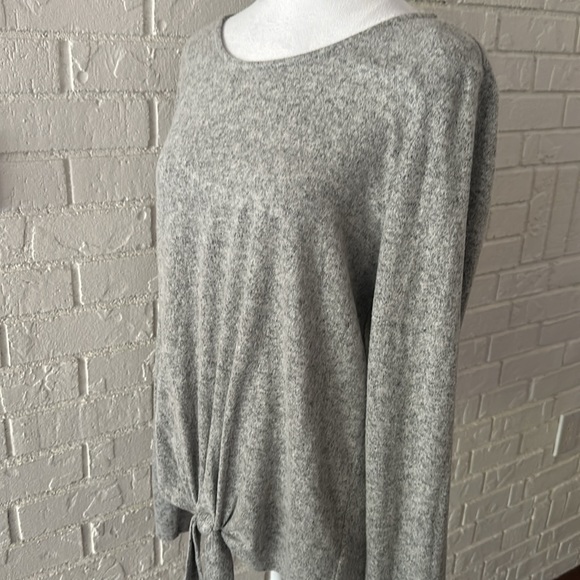 IZ BYER Sweater New - Picture 8 of 13